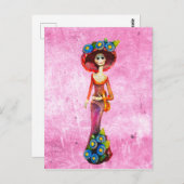 Catrina W/Red Dress & Blumen auf rosa gewaschen Postkarte (Vorne/Hinten)