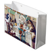 Cat's Breakfast Time, Louis Wain Große Geschenktüte (Vorderseite Schrägansicht)