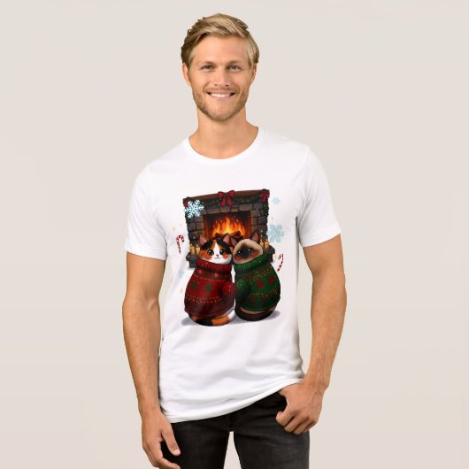 Cats by the Fireplace Tri-Blend Shirt (Vorderseite voll)