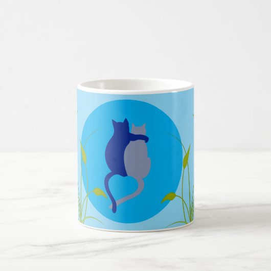 Cats on Blue Coffee Mug – Simple Cat Art Kaffeetasse (Mittel)