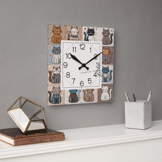 Cats Patchwork Quilt Muster Quadratische Wanduhr (Büro)