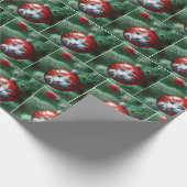 Cat's Reflection in a Red Christmas Ornament Geschenkpapier (Ecke)