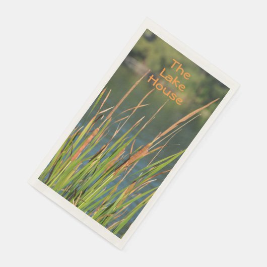Cattails an der Wasserfront individuell anpassbar Serviette (Ecke)