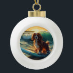 Cavalier King Beach Surfmalerei Keramik Kugel-Ornament<br><div class="desc">Tauchen Sie ein in die spielerische Welt des Kaninchen-Abenteuers mit diesem faszinierenden Bild. Ein gepflegter Hund geht zu den Wellen und reitet geschickt auf einem sonnengeküssten Strand. Das lebendige Kunstwerk vereint wunderbar das Wesentliche der Erregung am Strand, während der Hund furchtlos auf den Wellen reitet und den Geist von Spaß...</div>