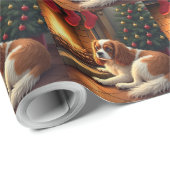 Cavalier King Charles by the Fireplace Christmas Geschenkpapier (Rolleneckpunkt)