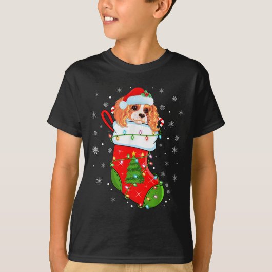 Cavalier King Charles Spaniel Dog in Christmas Soc T-Shirt (Vorderseite)