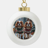 Cavalier King Charles Spaniel Dogs Christmas Snow Keramik Kugel-Ornament (Vorderseite)