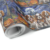Cavalier King Charles Spaniel Halloween Spooky Geschenkpapier (Rolleneckpunkt)