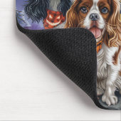 Cavalier King Charles Spaniel Halloween Spooky Mousepad (Ecke)