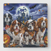 Cavalier King Charles Spaniel Halloween Spooky Quadratische Wanduhr (Vorderseite)