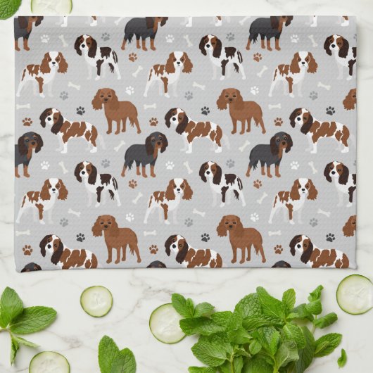 Cavalier King Charles Spaniel Paws and Bones Geschirrtuch (Gefaltet)