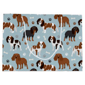 Cavalier King Charles Spaniel Paws and Bones Große Geschenktüte (Rückseite)