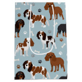 Cavalier King Charles Spaniel Paws and Bones Mittlere Geschenktüte (Rückseite)