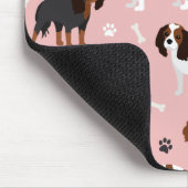 Cavalier King Charles Spaniel Paws and Bones Mouse Mousepad (Ecke)