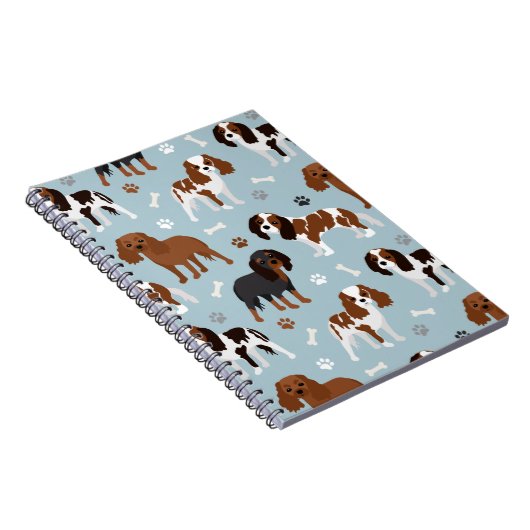Cavalier King Charles Spaniel Paws and Bones Notizblock (Rechte Seite)