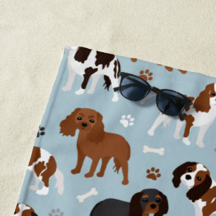 Cavalier King Charles Spaniel Paws and Bones Strandtuch