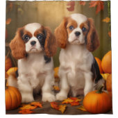 Cavalier King Charles Spaniel Puppy Autumn Pumpkin Duschvorhang (Vorderseite)