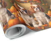 Cavalier King Charles Spaniel Puppy Autumn Pumpkin Geschenkpapier (Rolleneckpunkt)