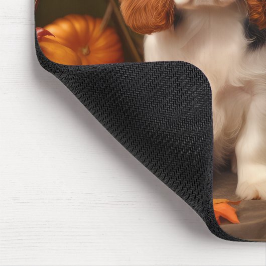 Cavalier King Charles Spaniel Puppy Autumn Pumpkin Mousepad (Ecke)