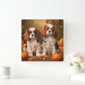 Cavalier King Charles Spaniel Puppy Autumn Pumpkin Quadratische Wanduhr (Zuhause)