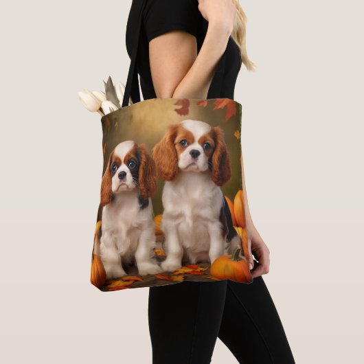Cavalier King Charles Spaniel Puppy Autumn Pumpkin Tasche (Von Nahem)