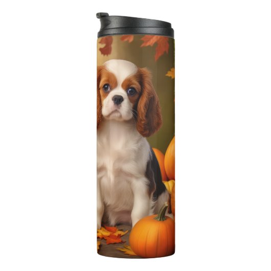 Cavalier King Charles Spaniel Puppy Autumn Pumpkin Thermosbecher (Nach rechts gedreht)