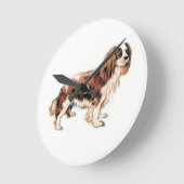 Cavalier King Charles Spaniel Runde Wanduhr (Winkel)