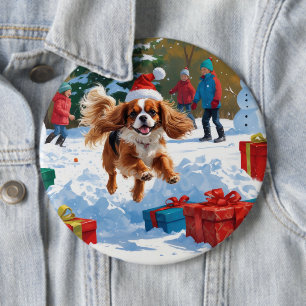 Cavalier King Charles Spaniel Schnee mit Weihnacht Button