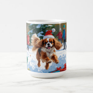Cavalier King Charles Spaniel Schnee mit Weihnacht Kaffeetasse