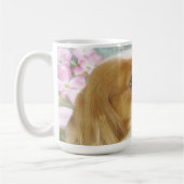 Cavalier King Charles Spaniel Tasse mit Frühlingsb (Links)