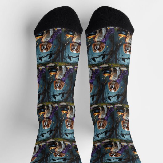 Cavalier King Charles Spaniel Whimsical Halloween Socken (Oben)