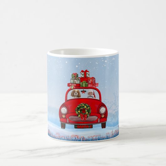 Cavalier King Dog in Auto mit dem Weihnachtsmann Kaffeetasse (Mittel)