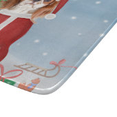 Cavalier King Dog in Snow mit Weihnachtsgeschenken Schneidebrett (Ecke)