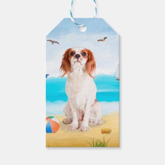 Cavalier King Dog on Beach Geschenkanhänger (Vorderseite)