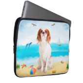 Cavalier King Dog on Beach Laptopschutzhülle (Vorne Rechts)