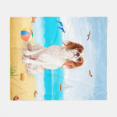 Cavalier King Hund am Strand Fleecedecke (Vorderseite (Horizontal))