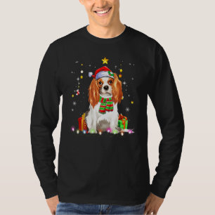 Cavalier King Hund Santa Weihnachtsbaum Lichter Xm T-Shirt