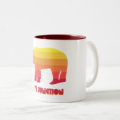 Cave Junction Oregon Rainbow Bear Zweifarbige Tasse (VorderseiteRechts)