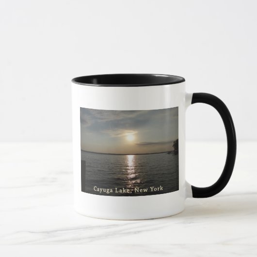 Cayuga See-Sonnenuntergang Tasse (Rechts)
