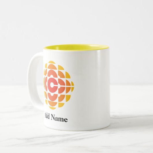 CBC 1974 Logo Personalisiert Zwei-Tonen-Tasse Zweifarbige Tasse (Vorderseite Links)