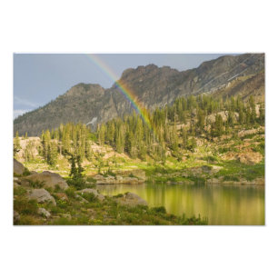Cecret Lake mit Regenbogen über Devil's Castle, Fotodruck