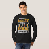 Celebrate Diversity Embrace Differenzen Handwerk B T-Shirt (Vorne ganz)
