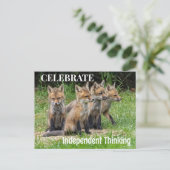 Celebrate Independent Thinking Foxes Postkarte (Stehend Vorderseite)