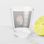 Celebrate Minds aller Art von Autismus Bewusstsein Schnapsglas (Rückseite)