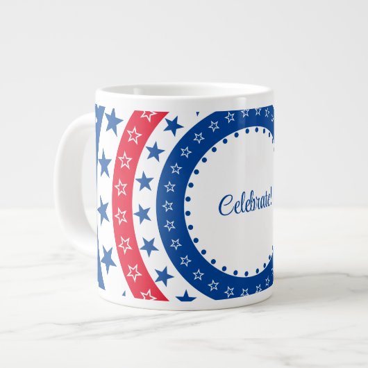 Celebrate Red, White und Blue Stars Jumbo-Tasse (Vorderseite Links)