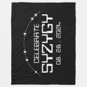 Celebrate Syzygy am 28. August 2024 Fleecedecke (Vorderseite)