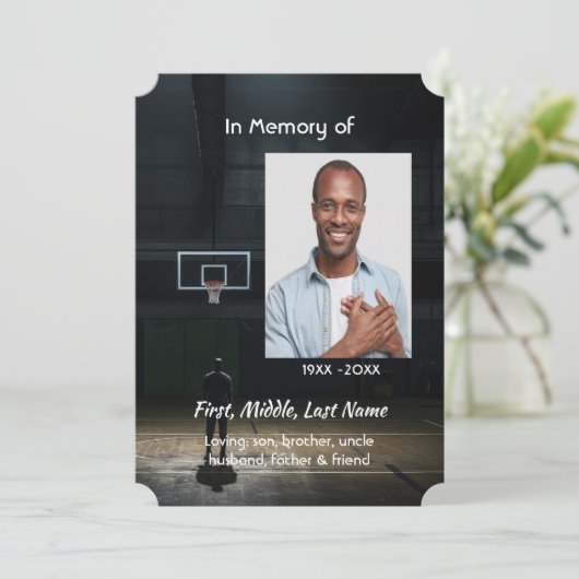 Celebration of Life Service Basketball Player Einladung (Stehend Vorderseite)
