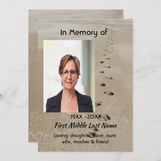 Celebration of Life Service Footprints in Sand Einladung (Vorne/Hinten)