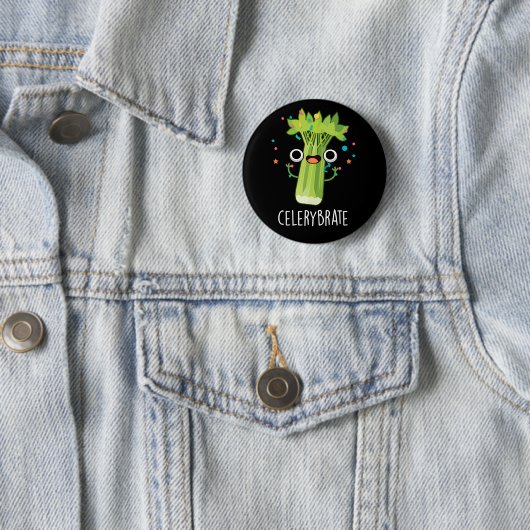 Celery-brate Funny Veggie Celery Pun Dark BG Button (Beispiel)