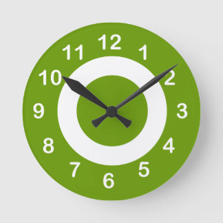 Celery Green und White Target Circles Runde Wanduhr